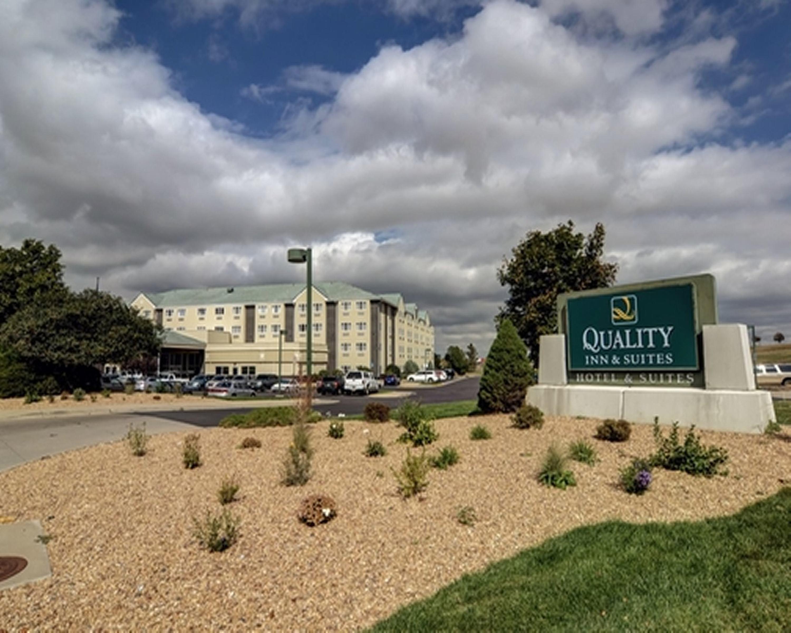 Quality Inn & Suites Denver Airport - Gateway Park Aurora Extérieur photo
