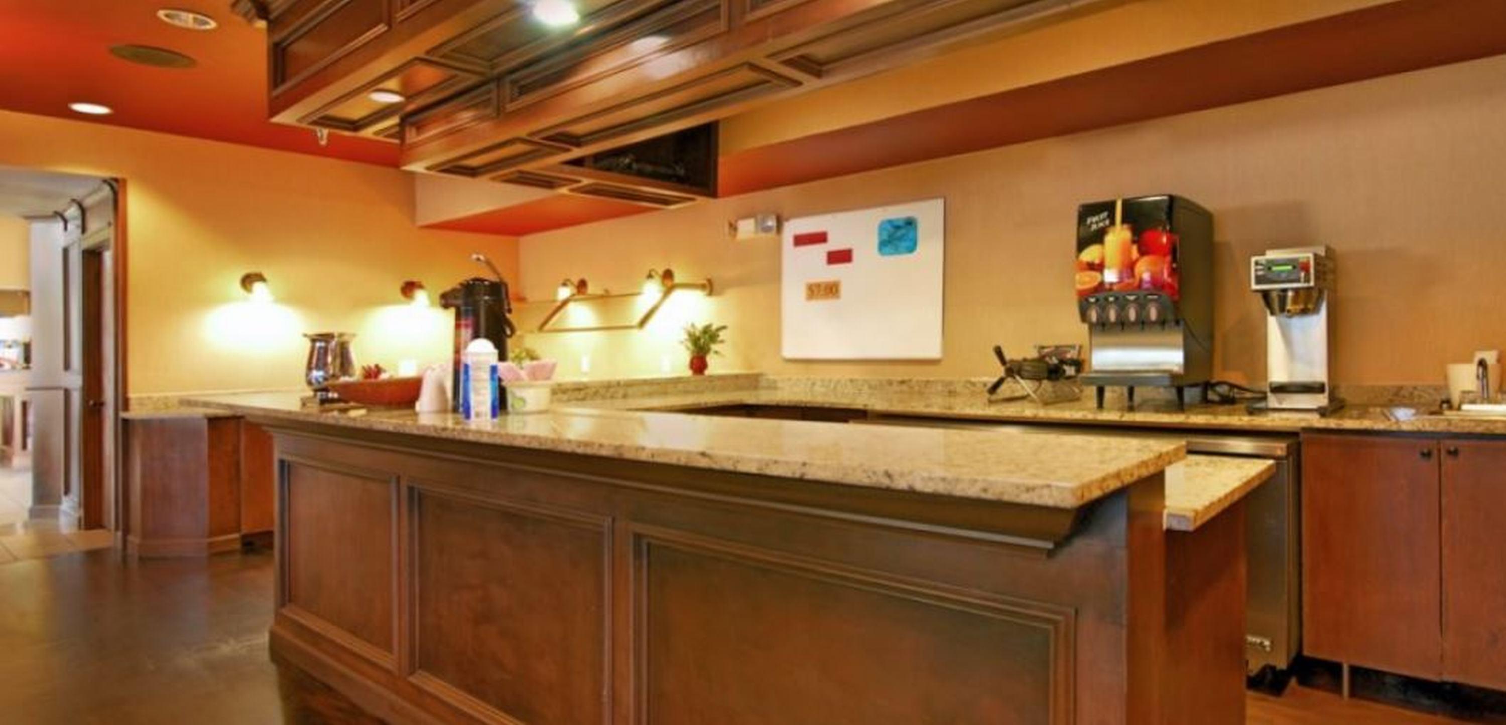 Quality Inn & Suites Denver Airport - Gateway Park Aurora Extérieur photo