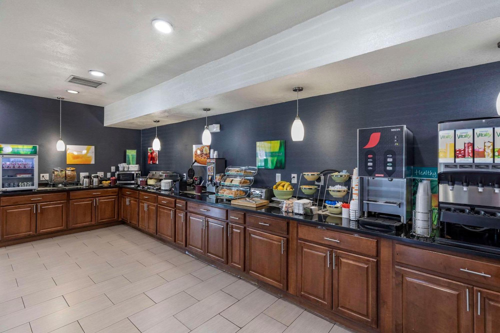 Quality Inn & Suites Denver Airport - Gateway Park Aurora Extérieur photo
